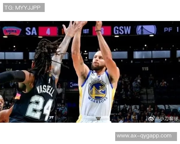 库里解析球队四人得分20的战术布局与个人影响力